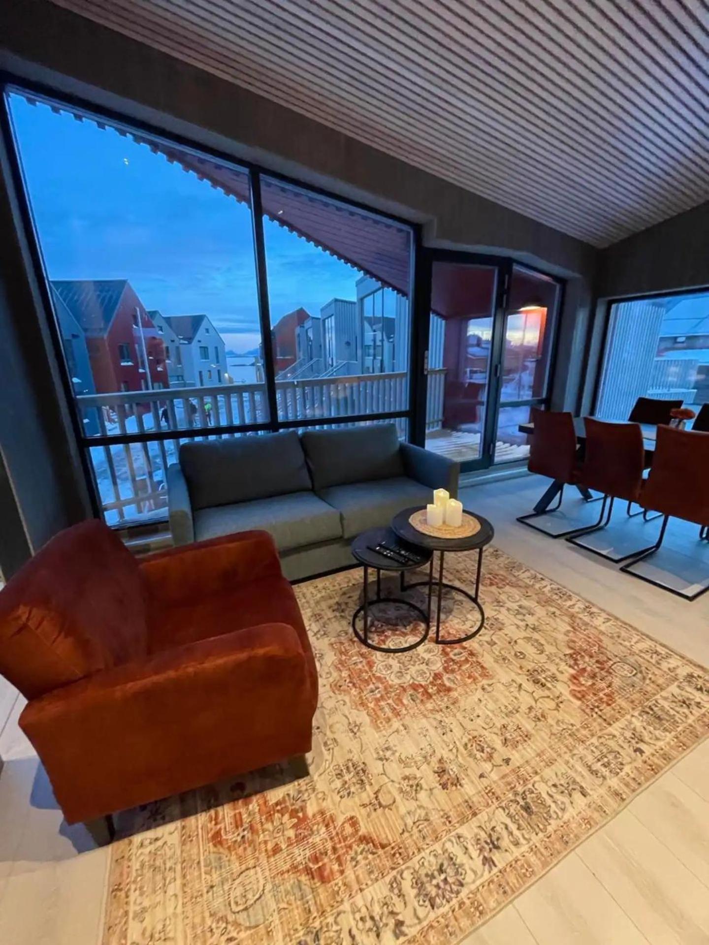 Stilren Leilighet I Henningsvær Exterior foto