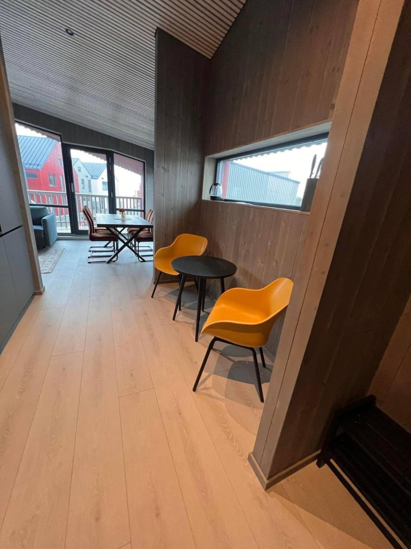 Stilren Leilighet I Henningsvær Exterior foto